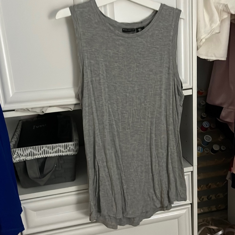 Grey tank top